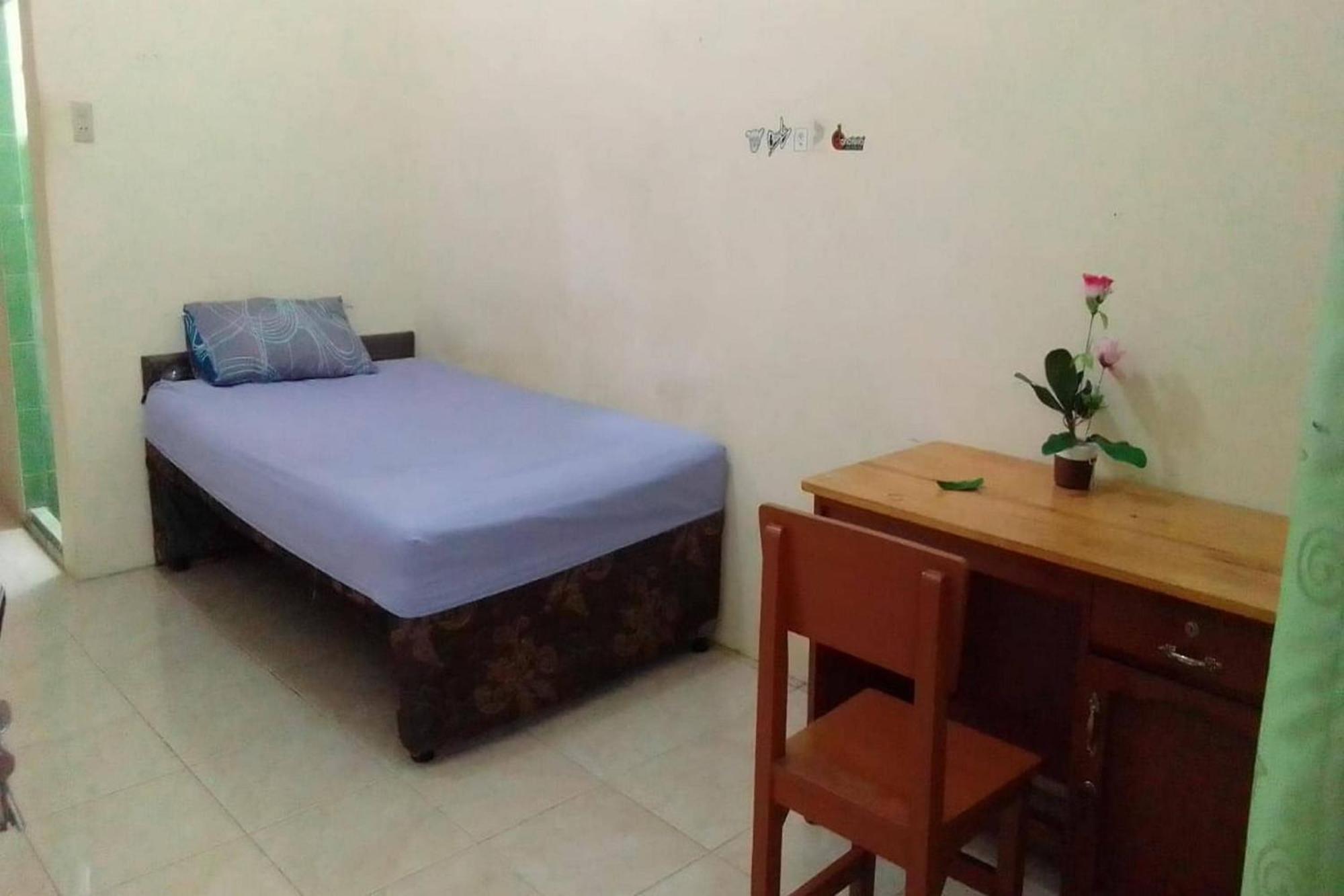 Spot On 93851 Fermansio 1 2* Medan
